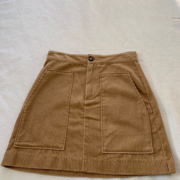 H&M corduroy skirt - Picture 3 of 3